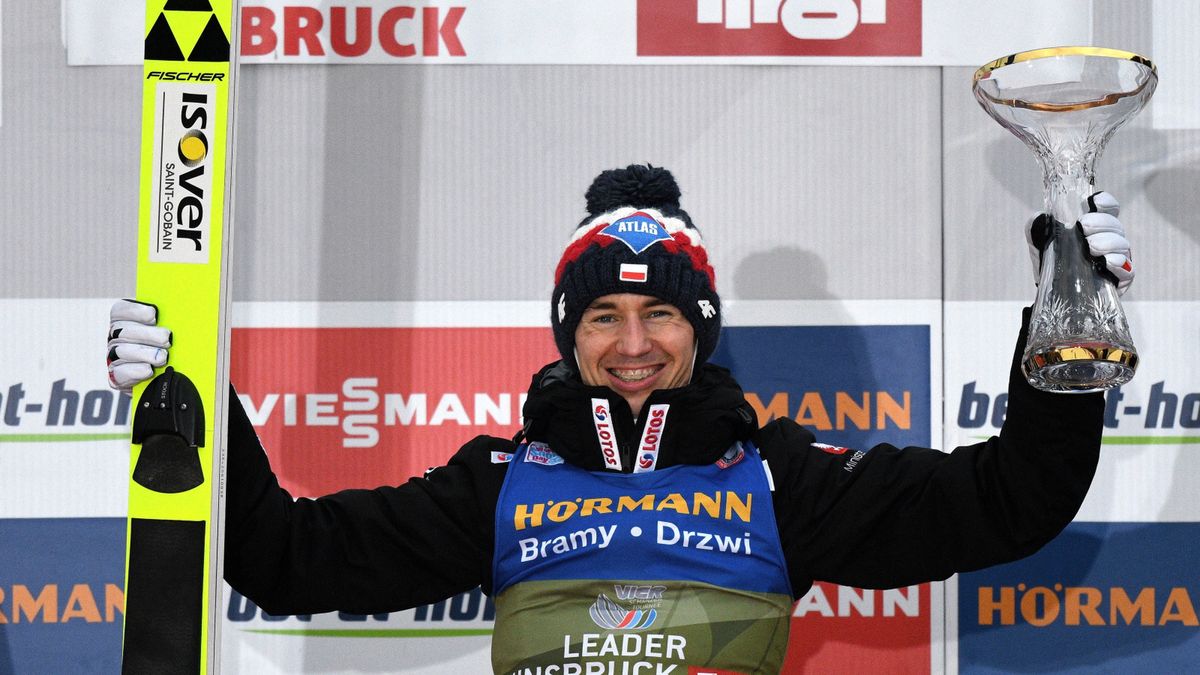 PAP/EPA / PHILIPP GUELLAND  / Na zdjęciu: Kamil Stoch