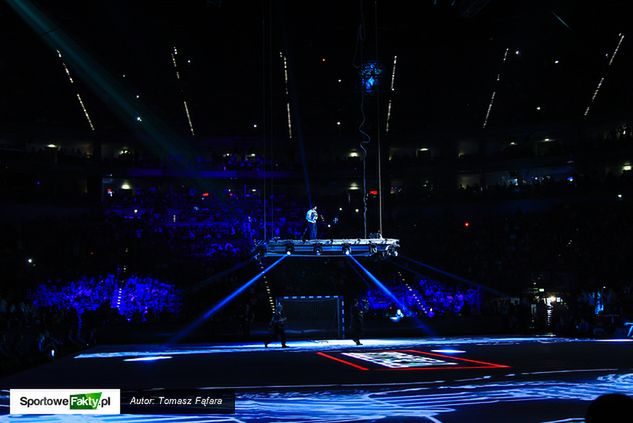 Lanxess Arena mieści 20 000 tysięcy kibiców, którzy podczas Final Four wypełniają ją do ostatniego miejsca