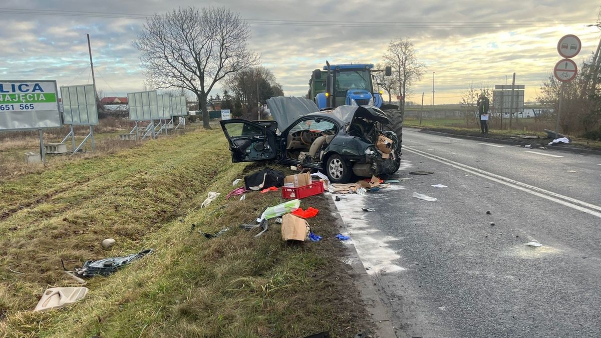 Zderzenia jaguara z ciągnikiem. W akcji śmigłowiec LPR