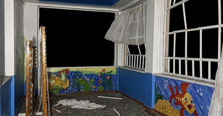 Atak dronów na ukraińskie miasto. Zniszczone szkoła i przedszkole