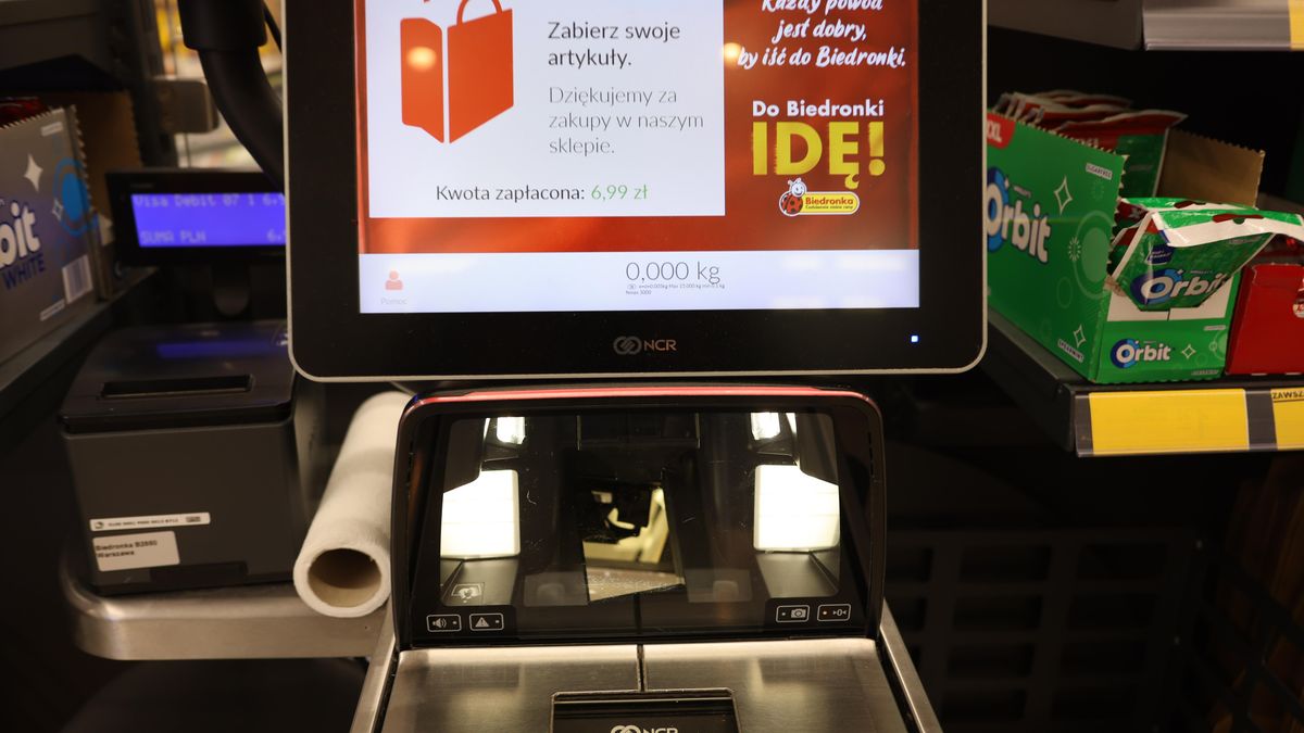 Funkcje kasy samoobsługowej w Biedronce