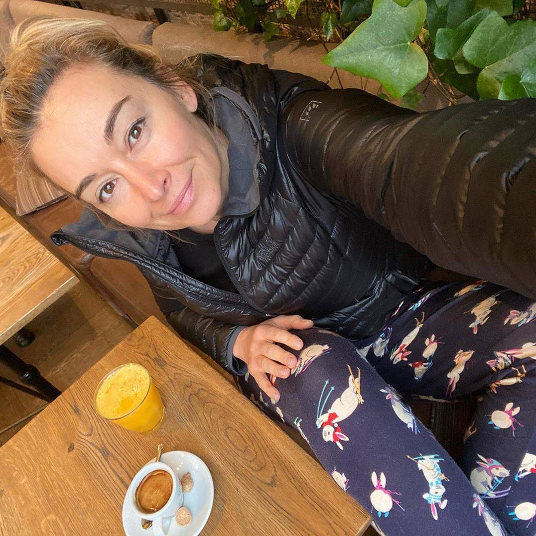 Martyna Wojciechowska na kawie w piżamie