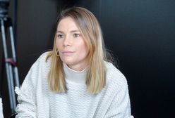 Maja Bohosiewicz w świątecznym wydaniu. Pozuje z kieliszkiem w samej bieliźnie