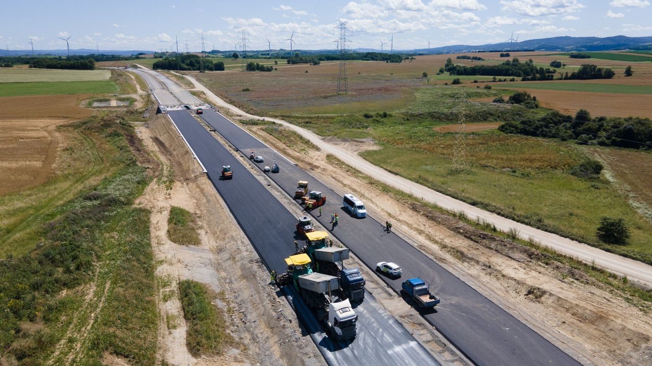 Ile pieniędzy rocznie na drogi do końca dekady? Takie plany ma GDDKiA