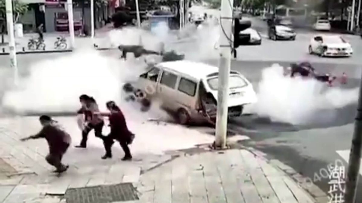 Wybuch był tak gwałtowny, że kilka osób zostało rannych. Ujawniono, w jakim są stanie