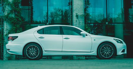 Lexus LS600h