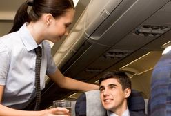 Stewardesy buntują się przeciwko rozmiarom kostiumów