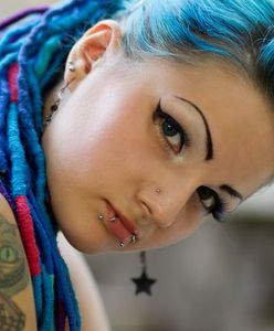 To jest szkoła a nie dyskoteka! Czy nauczyciel może mieć tatuaże i niebieskie włosy?