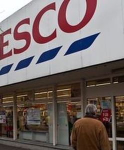 Ile zarabiają pracownicy Tesco?
