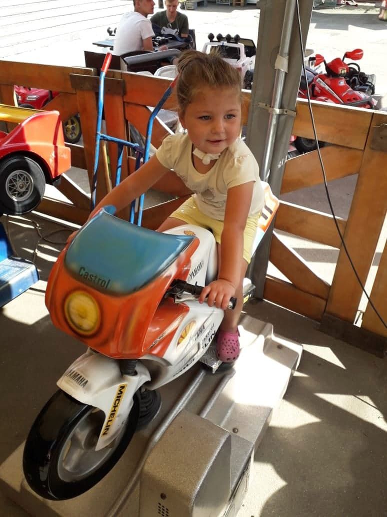 W nocy dziewczynka musi być podłączana do respiratora