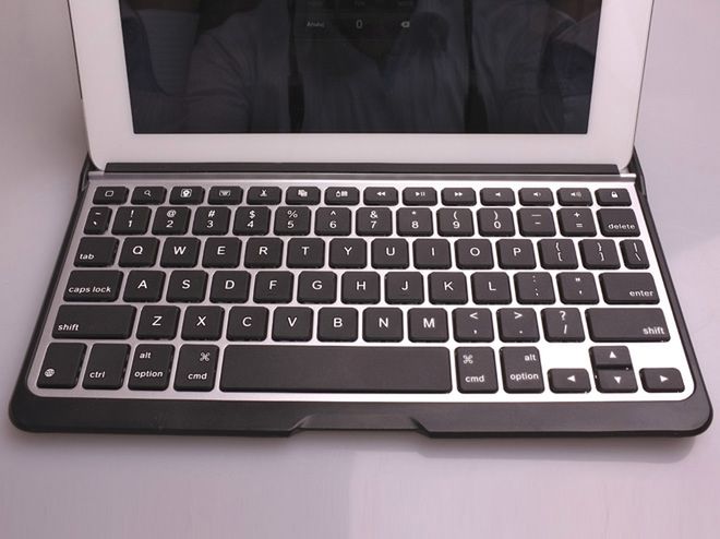 ZAGGFolio - czyli jak z iPada zrobić netbooka