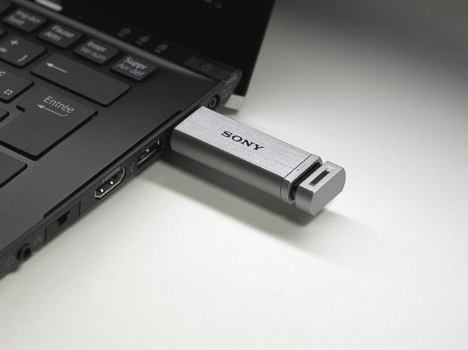 Szybkie pendrive'y Sony Micro Vault MACH z USB 3.0