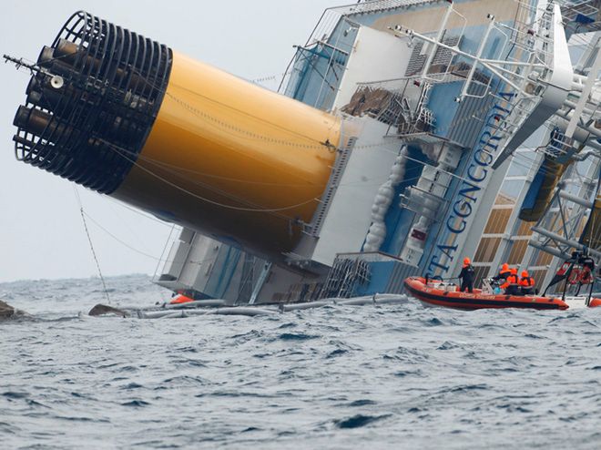 Przedmioty ze statku Costa Concordia do kupienia w internecie