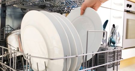 Top 5 dużych zmywarek do 900 złotych