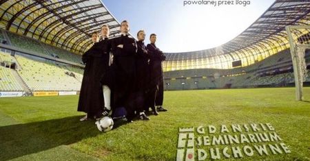 "Dołącz do kadry powołanej przez Boga"