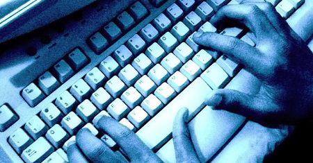 Cyberwojna to e-biznes - 30 milionów dolarów rocznie