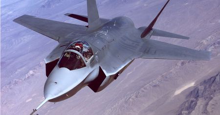 Wojskowa peleryna niewidka? Zdradzamy tajemnice myśliwca F-35