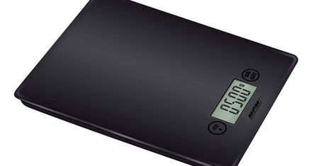 Elektroniczna waga kuchenna dla liczących gramy