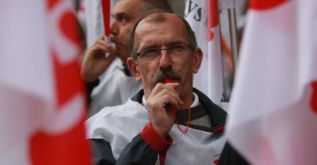 Ekonomiści o postulatach związkowych: polityczne i nieodpowiedzialne