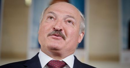 Chce zwolnić 25 proc. urzędników państwowych