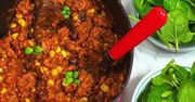 Chili con carne z czekoladą i cynamonem