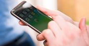 2,5 tys. dotyków, 76 spojrzeń co 12 minut - ile razy i jak długo patrzymy w telefon w ciągu dnia?