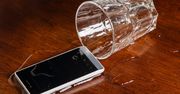 Poradnik: jak dbać o smartfon w razie zalania, wgniecenia, upuszczenia