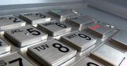Będzie dodatkowa opłata za wypłaty z bankomatów?