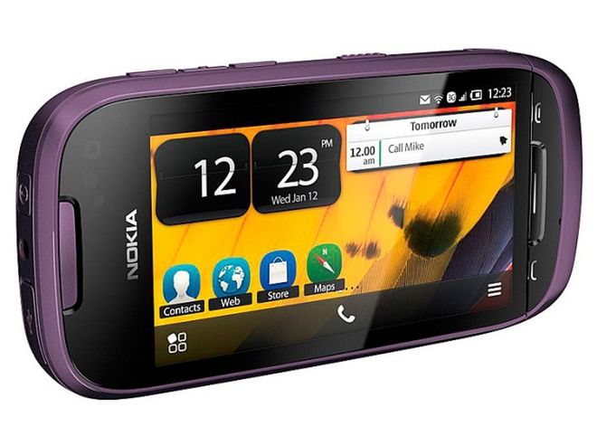 Nokia 701 - test eleganckiego smartfona z Symbianem Belle