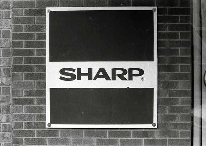 Sharp rozpoczyna produkcję 5-calowych paneli Full HD