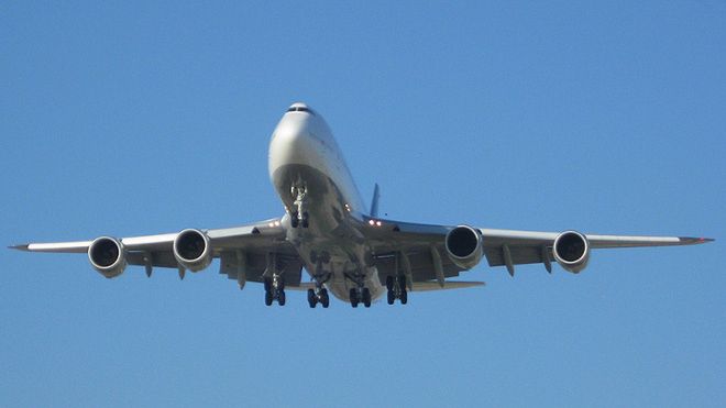 Najdłuższy, pasażerski samolot świata - Boeing 747-800 - pierwszy raz w Polsce