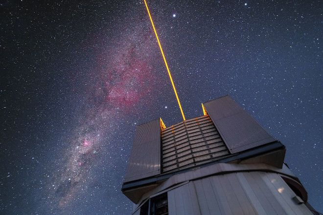 Cztery lasery wytworzą sztuczne gwiazdy nad Obserwatorium Paranal