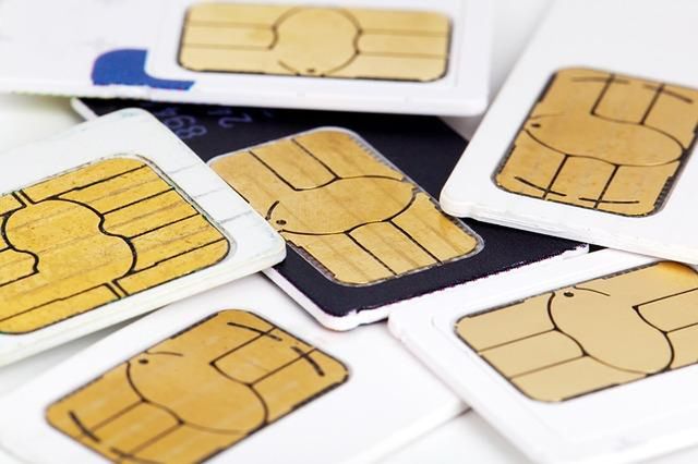 Kwitnie handel zarejestrowanymi kartami SIM. Polacy znaleźli sposób na ustawę antyterrorystyczną