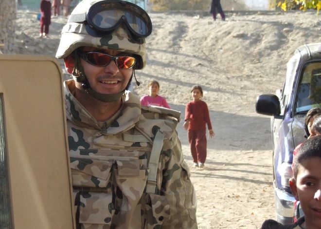 Ile zarabiają żołnierze i lekarze na misjach w Afganistanie?
