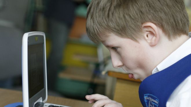 Nie wszystkie dzieci mogą dostać od rządu netbooka, tak jak uczniowie Szkoły Podstawowej nr 33 w Katowicach
