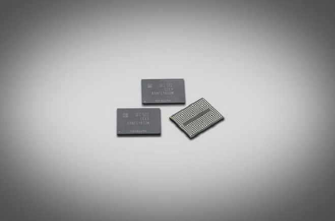 Samsung przedstawia pierwszą 256 gigabitową pamięć flash 3D V NAND