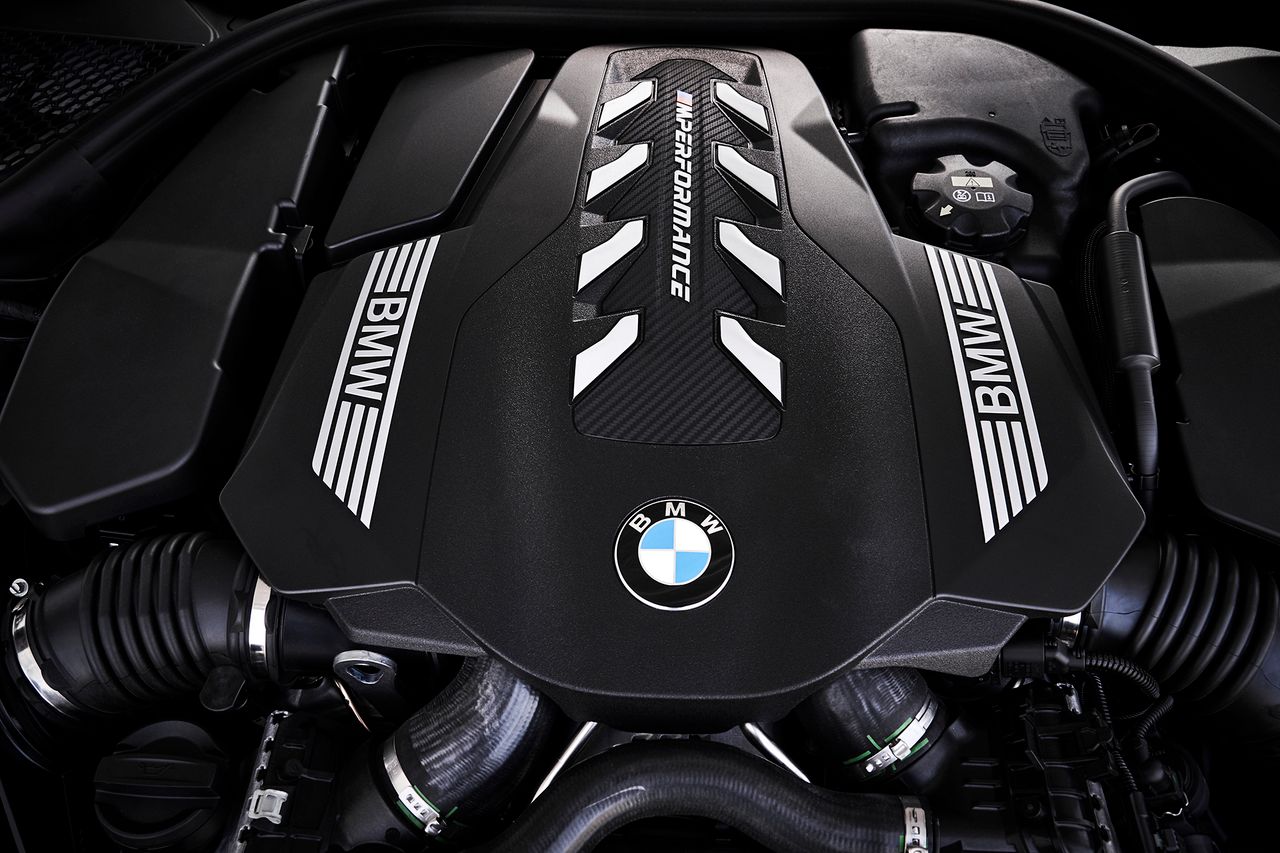 Silnik 4,4 l V8 w nowym BMW M850i xDrive (2019) (fot. BMW)