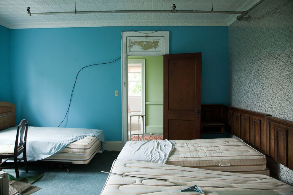 Hotele niczym po apokalipsie według Samanty VanDeman 10