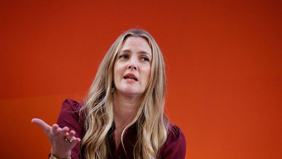 Czym Drew Barrymore obdarowuje córki w święta?