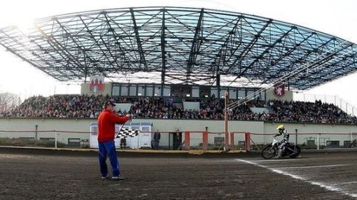 Trybuna główna na stadionie Polonii Bydgoszcz