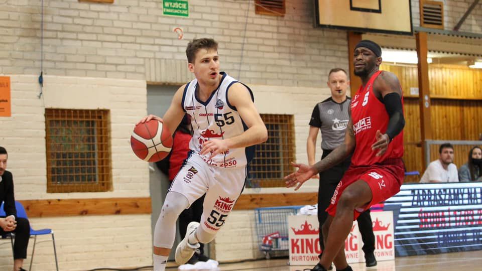 Facebook / Oficjalny profil Kinga Szczecin / Na zdjęciu: Jakub Schenk (z lewej)