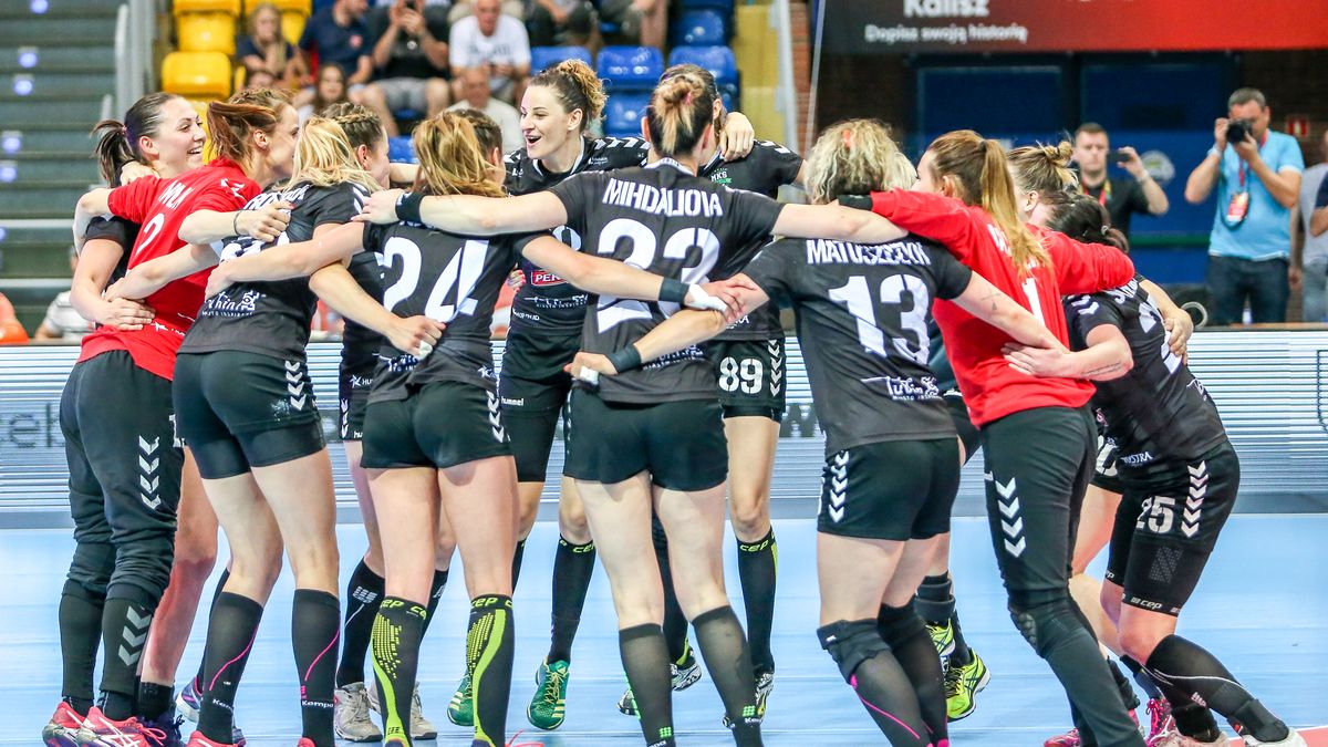 WP SportoweFakty / Krzysztof Betnerowicz / Na zdjęciu: drużyna MKS Perła Lublin