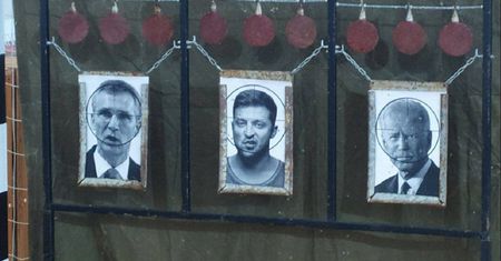 Zezwierzęcenie w Rosji. Dzieci strzelały do Zełenskiego
