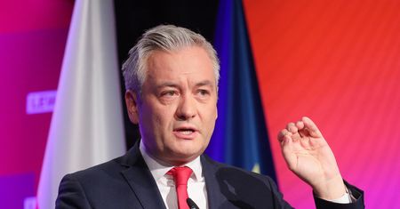Zaskoczony Biedroń. "Fatalna wiadomość"