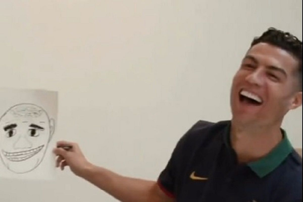 Własny żart rozbroił Cristiano Ronaldo. Krzyczał ze śmiechu