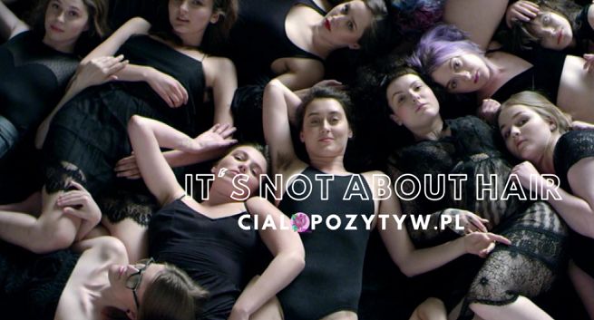 Spot Ciałopozytywu ma skłonić do refleksji nad kobiecym owłosieniem (wideo)