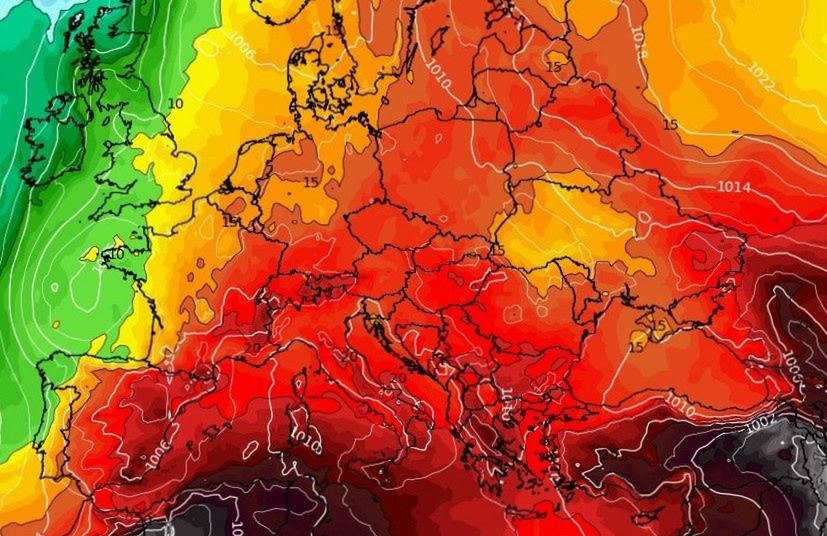 Pogoda. Burze, ulewy i gradobicia możliwe w całej Polsce