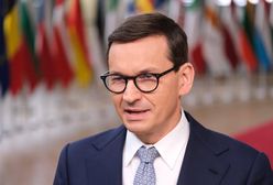 Premier atakuje UE ws. COVID-19. Nie wspomniał, kto wynegocjował szczepionki