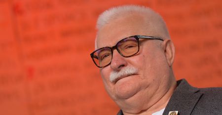 "Polska biedna". Tyle wynosi emerytura Lecha Wałęsy