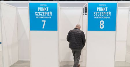 Koronawirus w Polsce. Ruszyły zapisy na szczepienia kolejnych roczników
